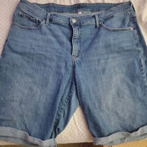 Levi's light wash bermuda shorts